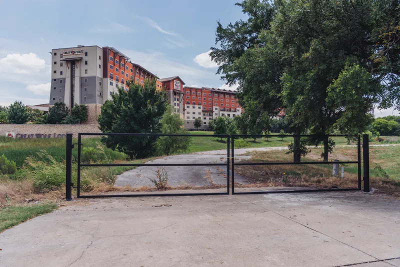 Texas Select Fencing - swing-gates
