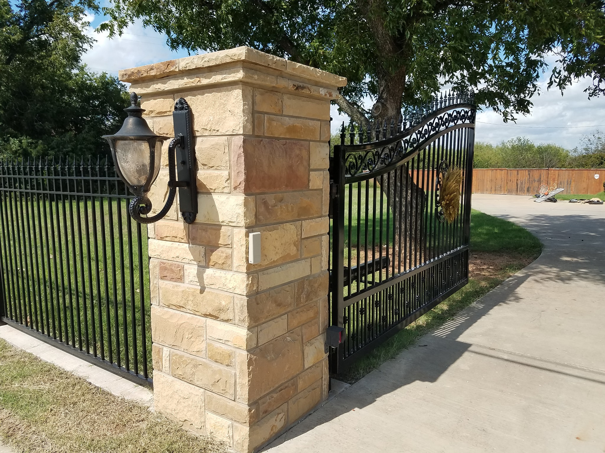 Texas Select Fencing - stone-columns