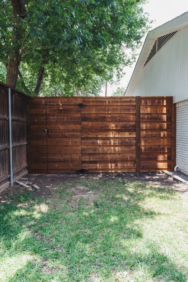 Horizontal Cedar Fence Installation In Dallas, TX