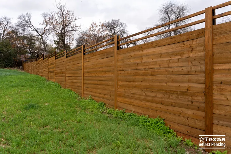 6' Custom R-Panel & Cedar Fence – Dallas, TX