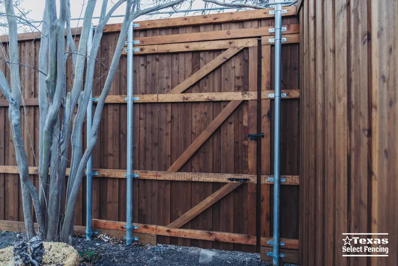 Fence and Automatic Gate Installation in Dallas, Texas