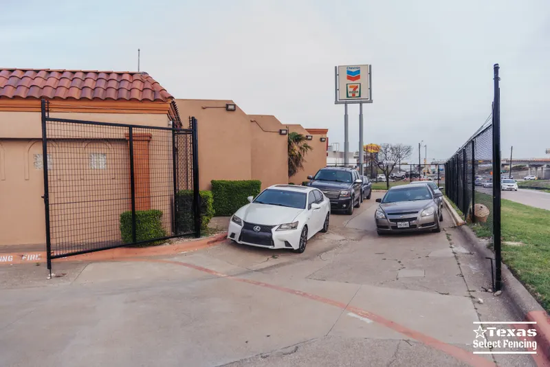 8' Security Chain Link Fence Installation in Duncanville, Texas