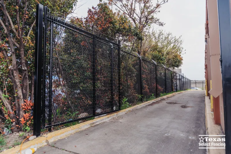 8' Security Chain Link Fence Installation in Duncanville, Texas