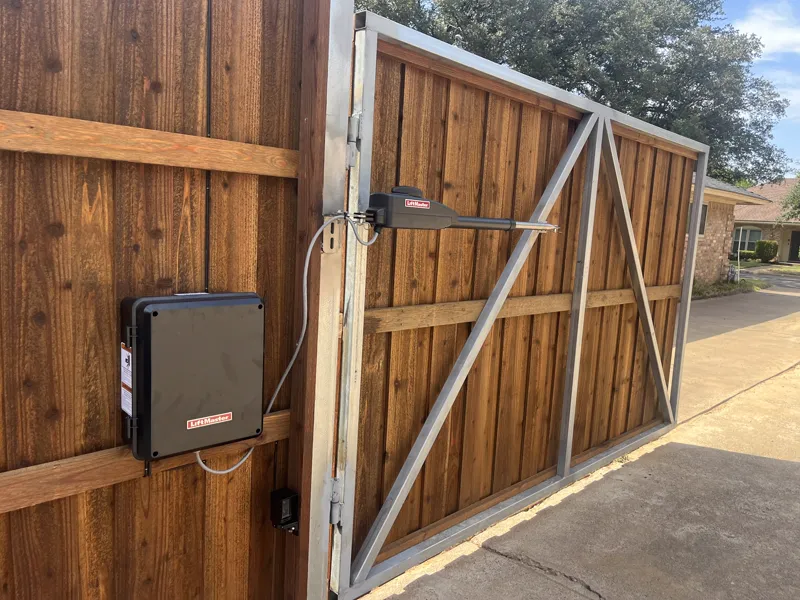 Texas Select Fencing of West Texas - swing-gates