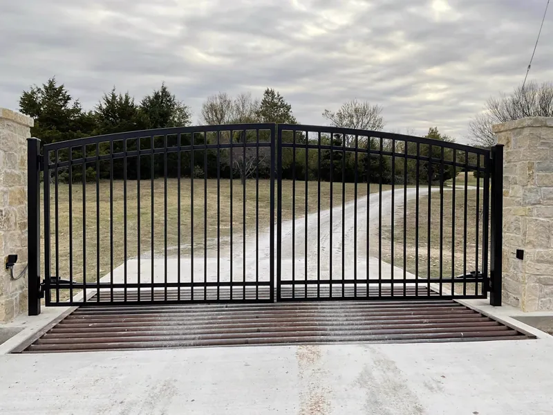 Texas Select Fencing of West Texas - swing-gates